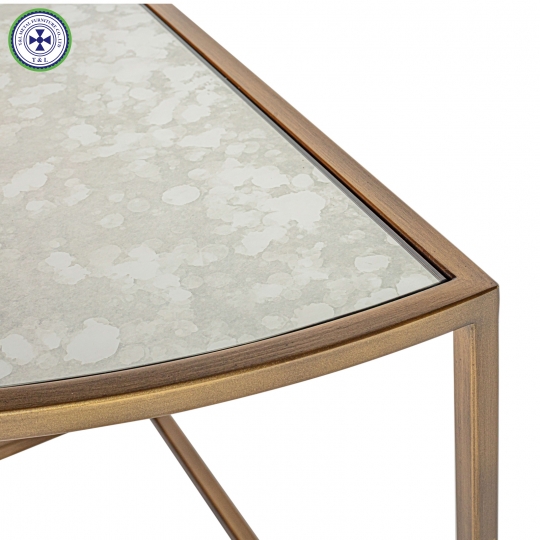 Cocktail Table 